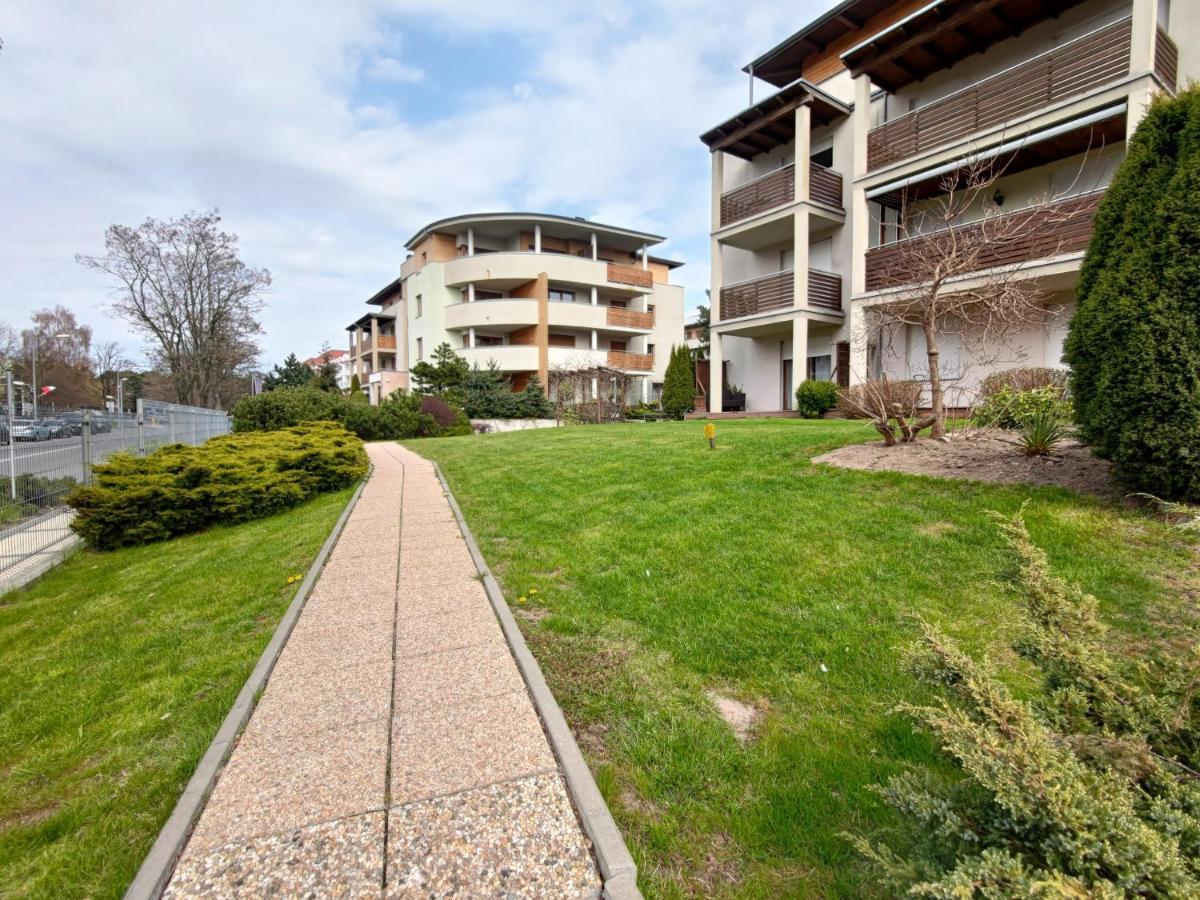 Komfortowy Apartament Dwupokojowy Z Tarasem I Garaz อุสตกา ภายนอก รูปภาพ