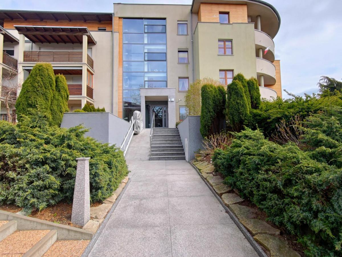 Komfortowy Apartament Dwupokojowy Z Tarasem I Garaz อุสตกา ภายนอก รูปภาพ